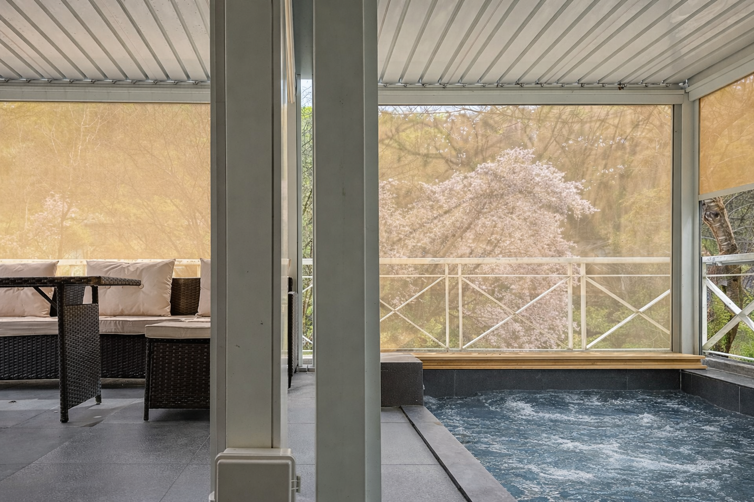 포천 자쿠지 펜션 더스테이하루 STAY D 가족 자쿠지 수영장 객실